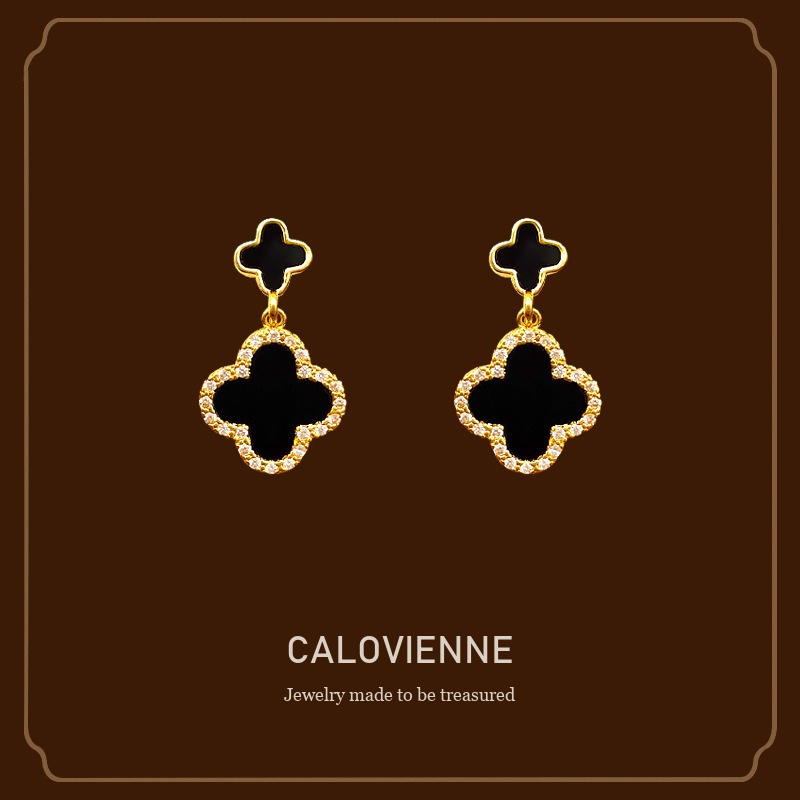 Amara Clover Clip-On Earrings Calovienne cover image