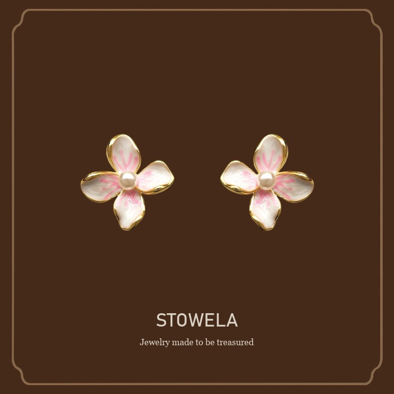Seren Floral Pearl Clip-On Earrings — Edition 69 product image 1