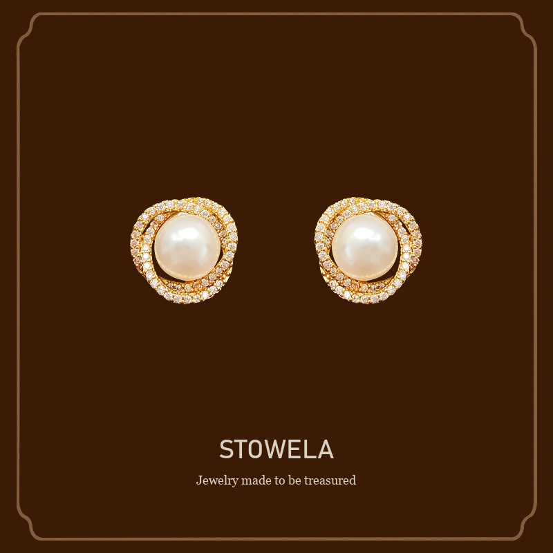 Seren Pearl Clip-On Earrings product image 1