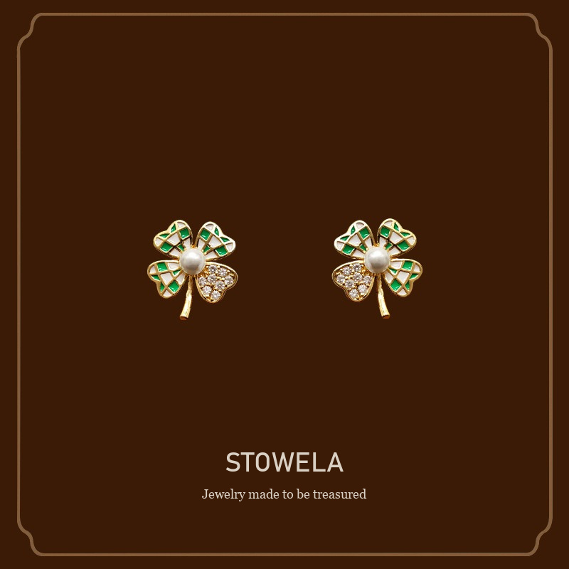 Aurelia Clover Clip-On Earrings product image 1