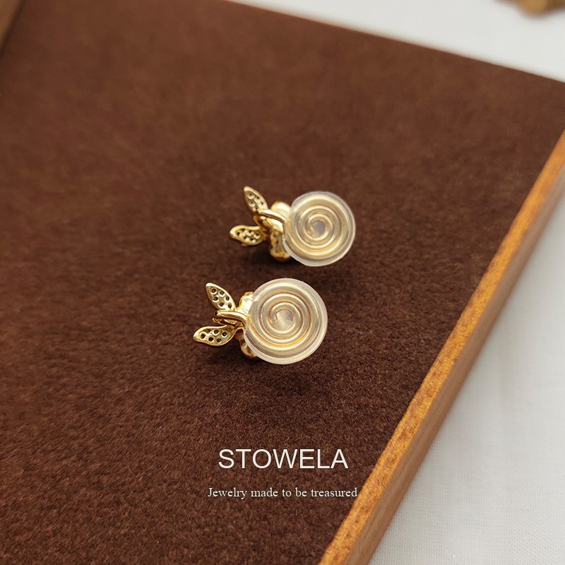 Lumière Floral Clip-On Earrings product image 3