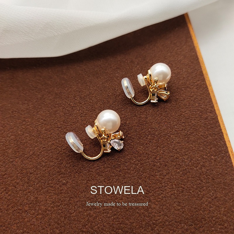 Celeste Teardrop Pearl Clip-On Earrings product image 3