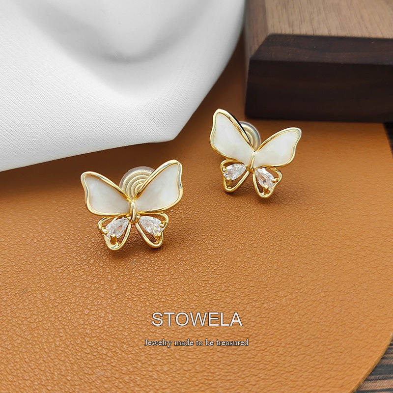 Noelle Butterfly Pearl Clip-On Earrings product image 3