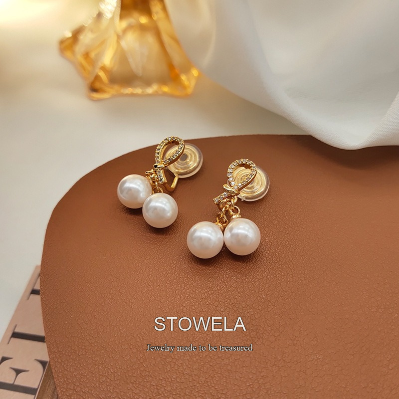 Vesper Pearl Clip-On Earrings product image 3