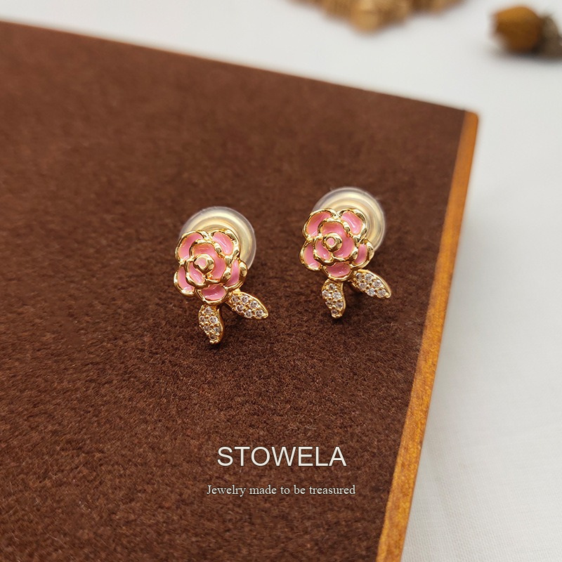 Lumière Floral Clip-On Earrings product image 4