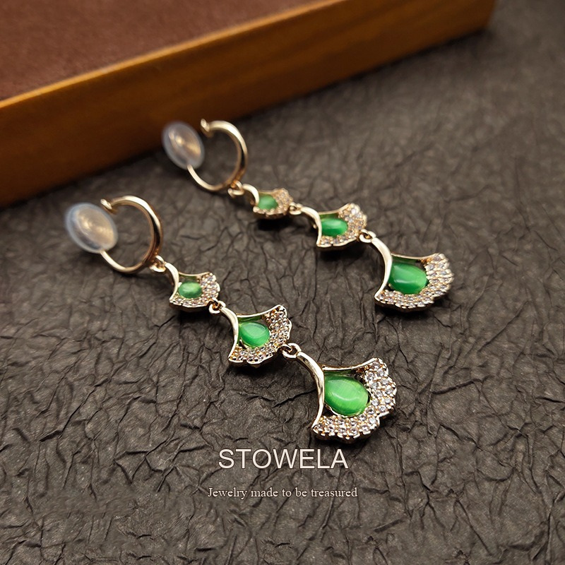 Amara Ginkgo Leaf Tassel Cat-Eye Threader Drop Earrings product image 4