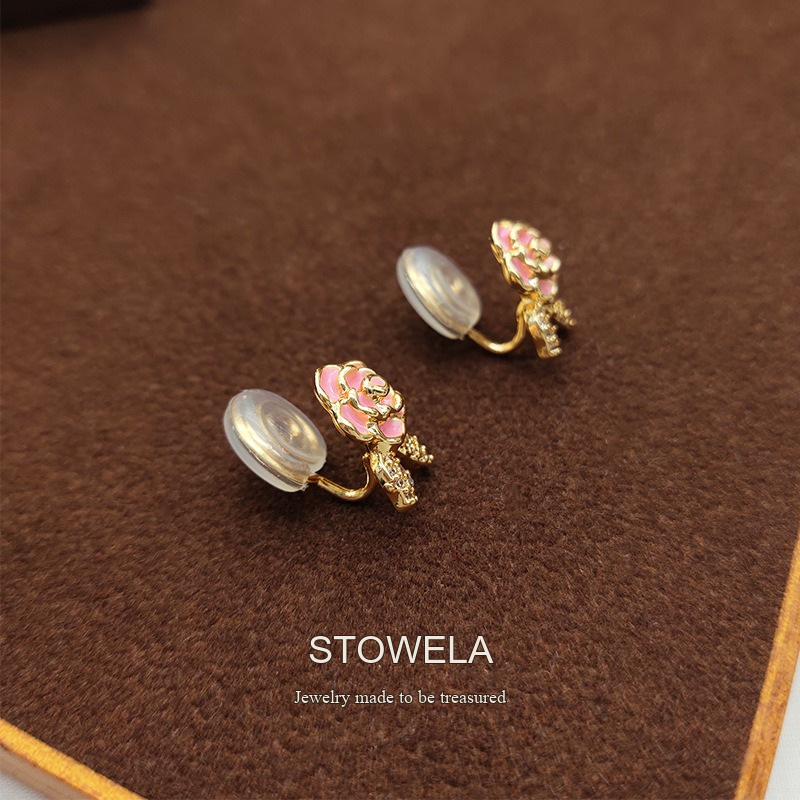 Lumière Floral Clip-On Earrings product image 5