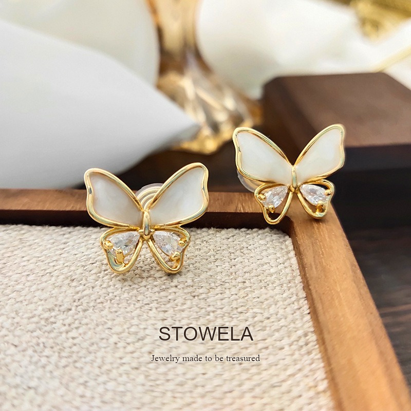 Noelle Butterfly Pearl Clip-On Earrings product image 5