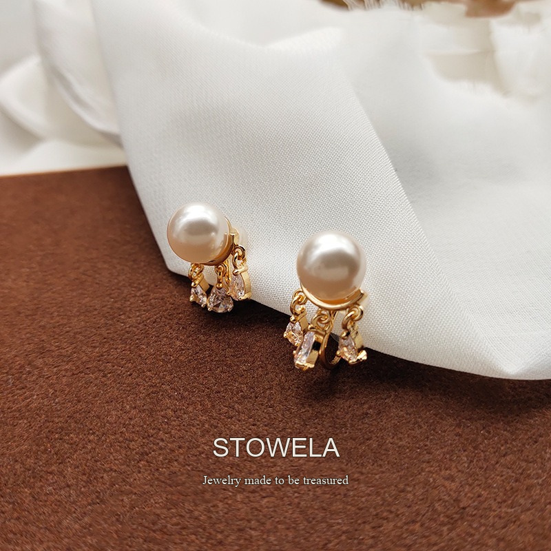 Celeste Teardrop Pearl Clip-On Earrings product image 6