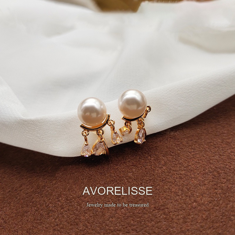 Celeste Teardrop Pearl Clip-On Earrings product image 5