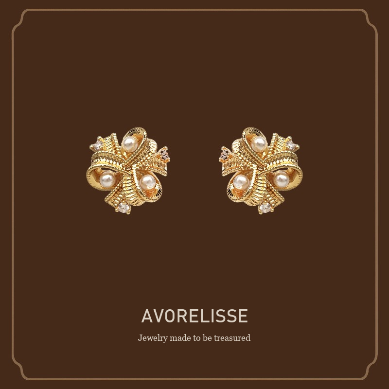 Seren Floral Pearl Clip-On Earrings — Edition 21 product image 1