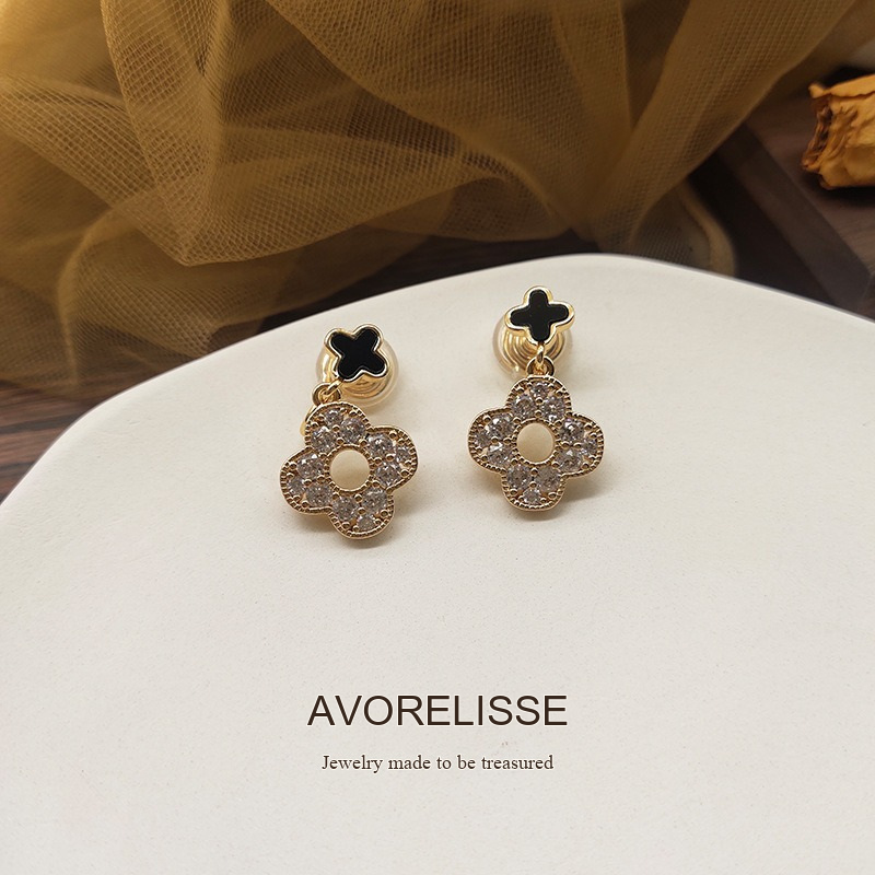 Celeste Sculptural Clip-On Earrings product image 6