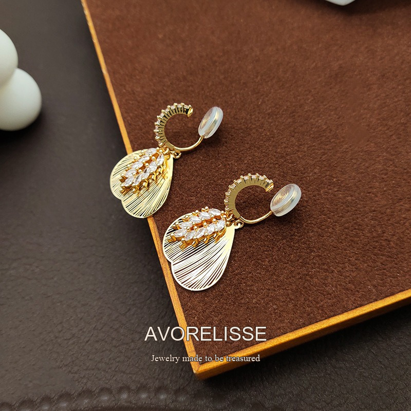 Seren Leaf Clip-On Drop Earrings product image 4