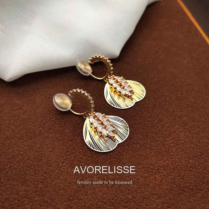Seren Leaf Clip-On Drop Earrings product image 5