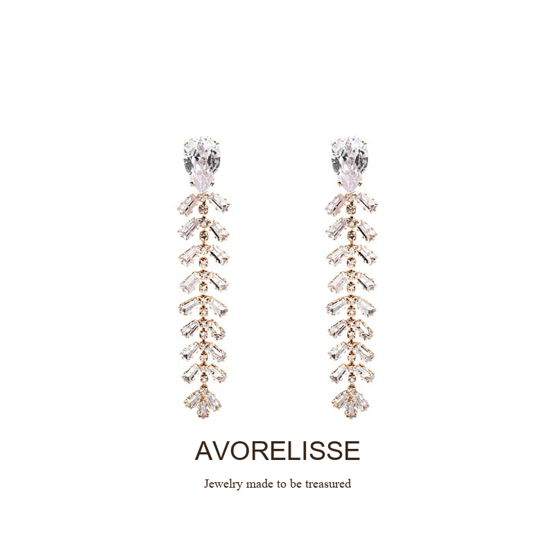 Élan Tassel Clip-On Drop Earrings — Edition 81 product image 7