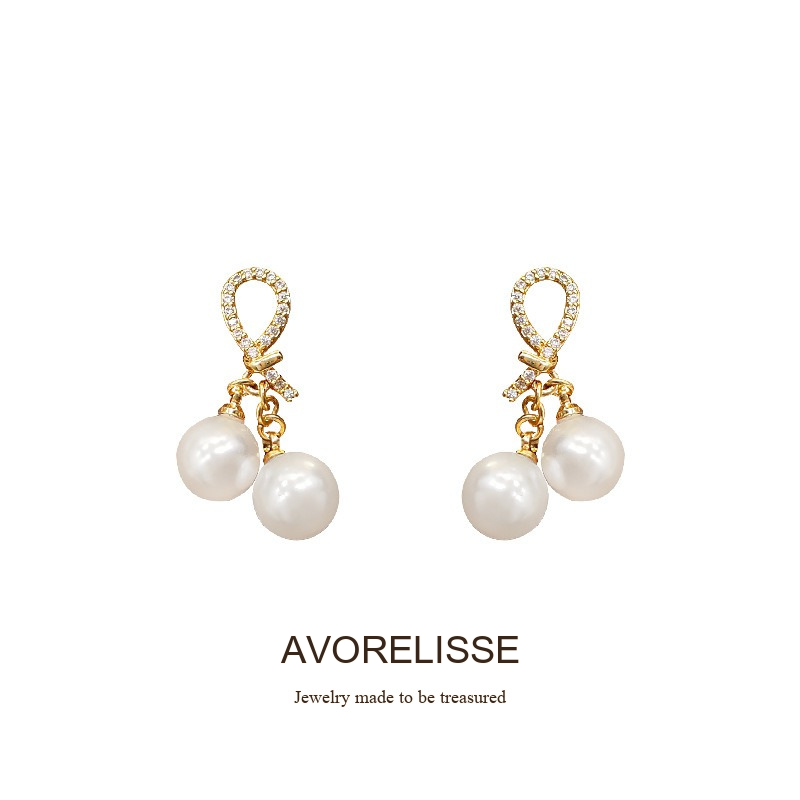Vesper Pearl Clip-On Earrings product image 8