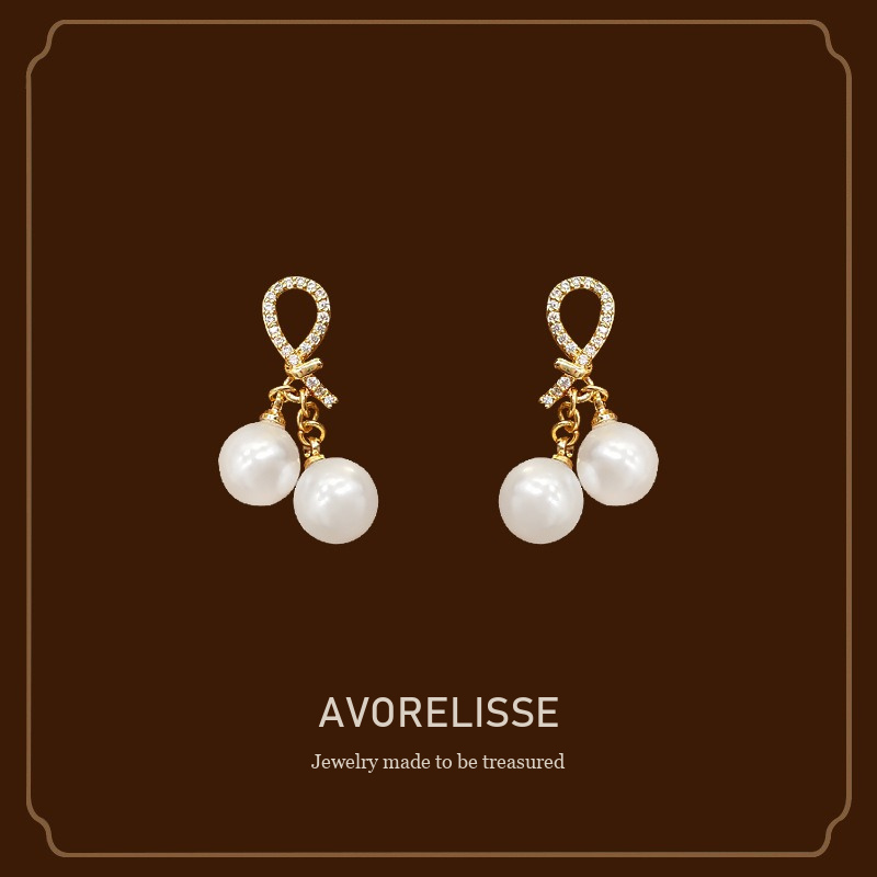 Vesper Pearl Clip-On Earrings Avorelisse cover image