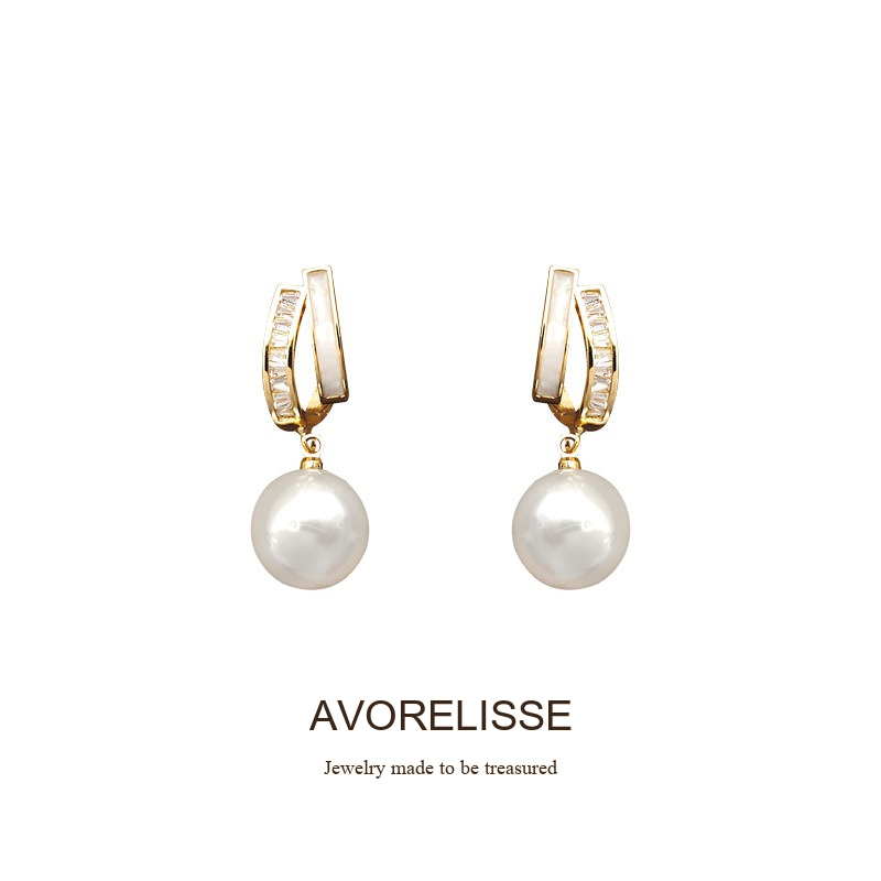 Seren Pearl Clip-On Drop Earrings product image 9