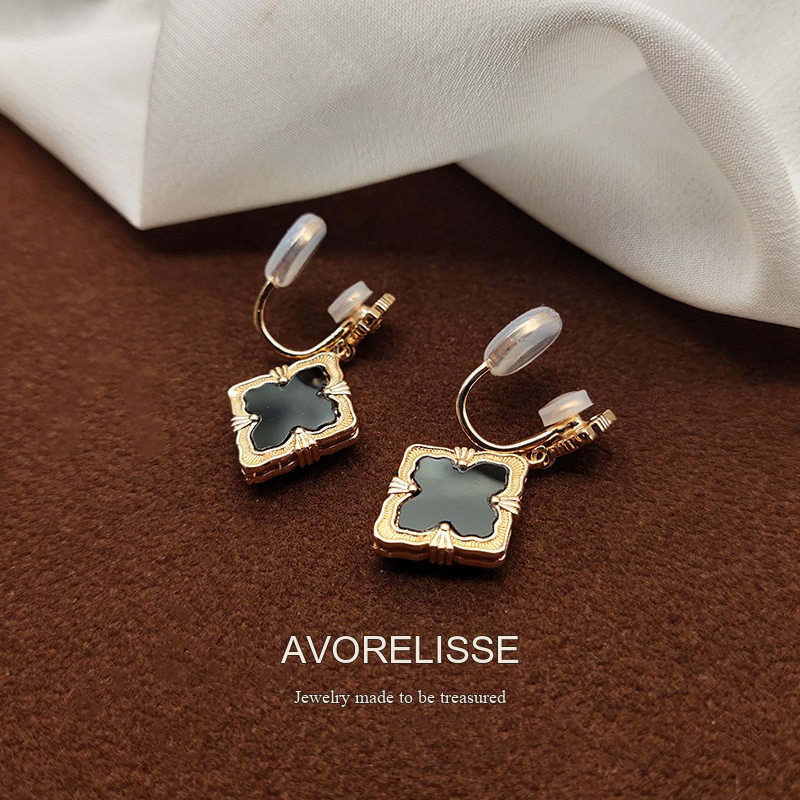 Aurelia Diamond-Shaped Clip-On Earrings product image 5