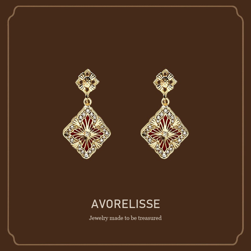 Aurelia Diamond-Shaped Clip-On Earrings Avorelisse cover image