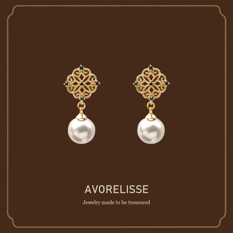 Amara Pearl Clip-On Earrings product image 1