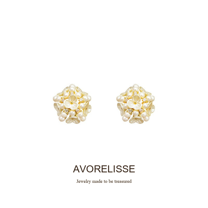 Élan Shell Pearl Clip-On Earrings product image 7