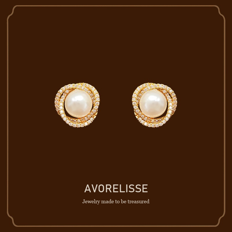 Seren Pearl Clip-On Earrings product image 1