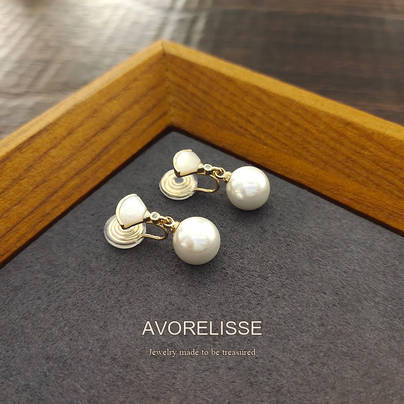 Noelle Pearl Clip-On Earrings — Edition 62 product image 6