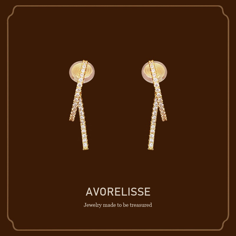 Élan Pavé Crystal Clip-On Earrings product image 1