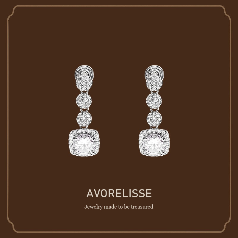 Amara Geometric Clip-On Earrings product image 1