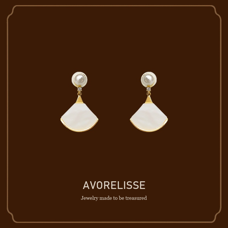 Amara Fan Shell Pearl Clip-On Earrings Avorelisse cover image