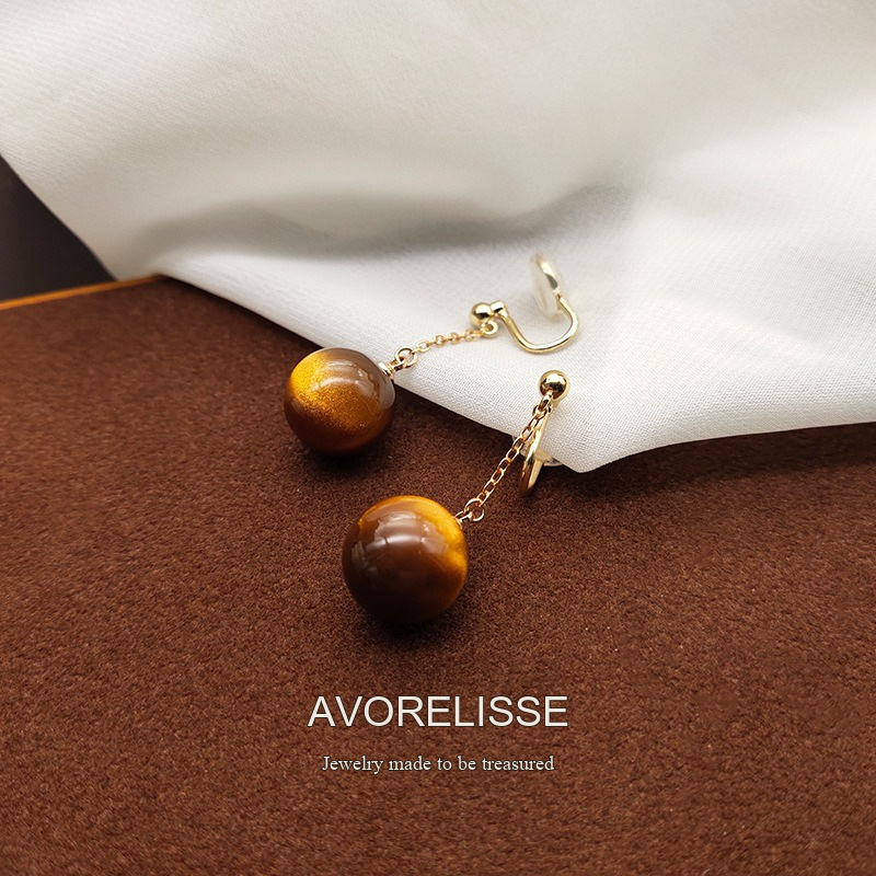 Noelle Pearl Clip-On Drop Earrings product image 6