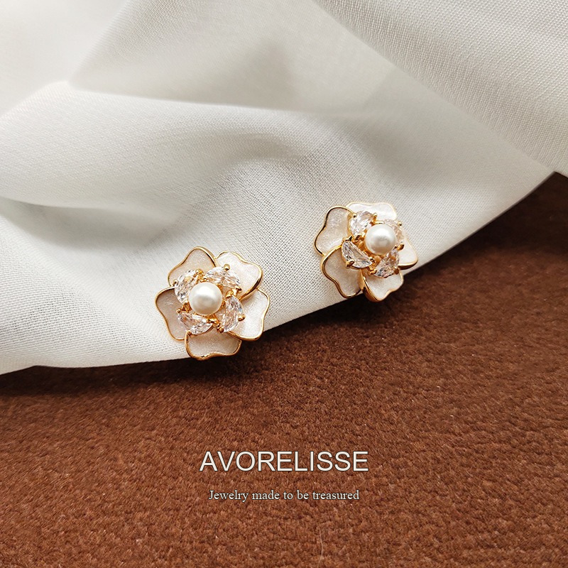 Lumière Camellia Pearl Crystal Clip-On Earrings product image 5