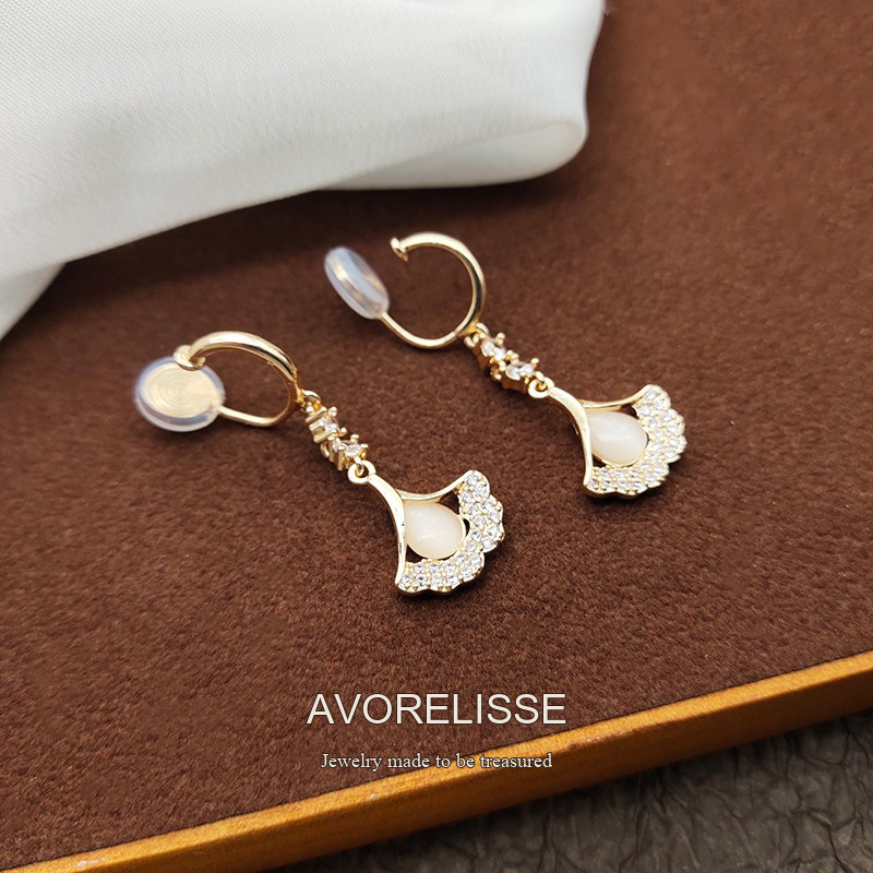 Noelle Fan Crystal Clip-On Drop Earrings product image 5