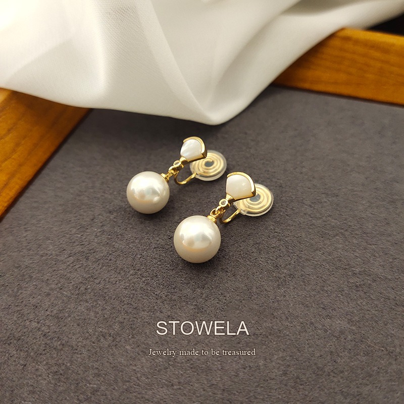 Noelle Pearl Clip-On Earrings — Edition 62 product image 3