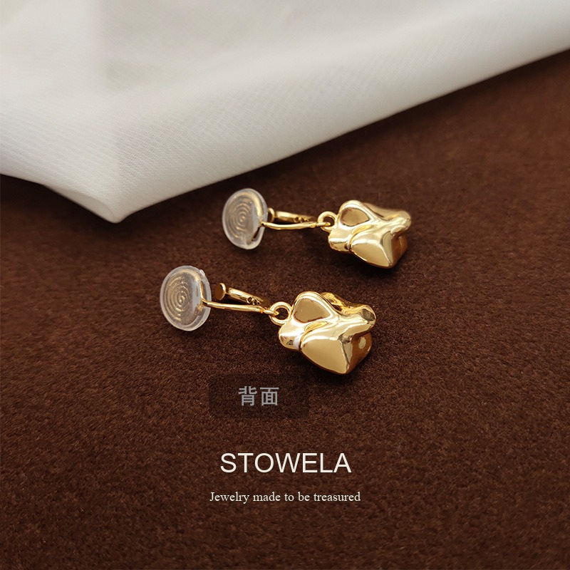Élan Camellia Clip-On Earrings product image 3