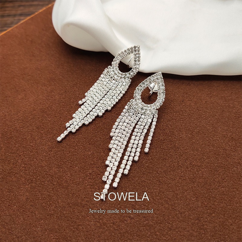 Élan Tassel Clip-On Drop Earrings — Edition 73 product image 3