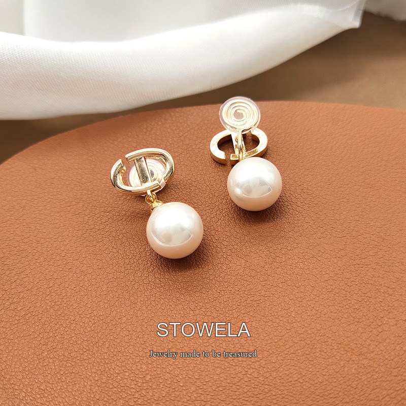 Aurelia Pearl Clip-On Drop Earrings product image 4