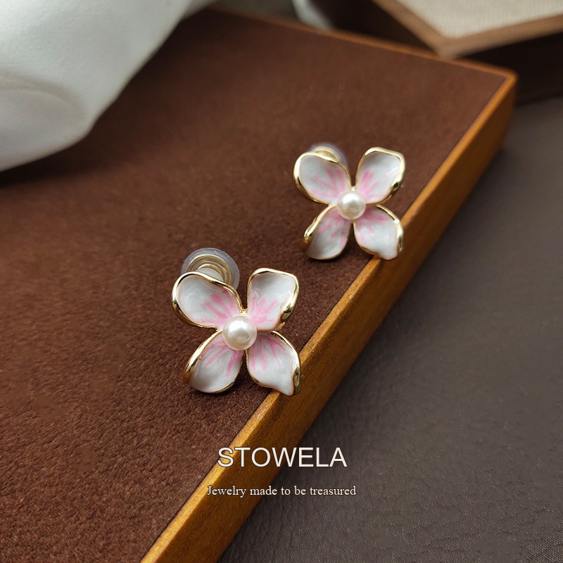 Seren Floral Pearl Clip-On Earrings — Edition 69 product image 5