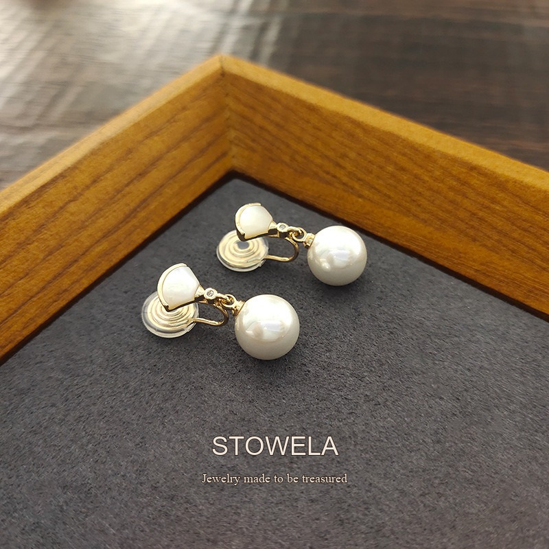 Noelle Pearl Clip-On Earrings — Edition 62 product image 6