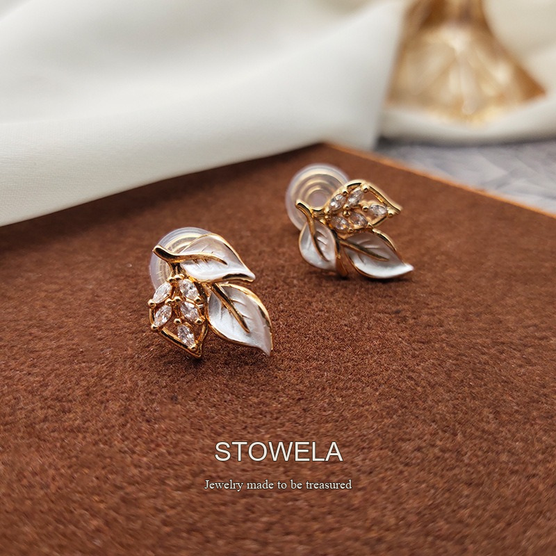 Seren Leaf Clip-On Earrings — Edition 93 product image 6