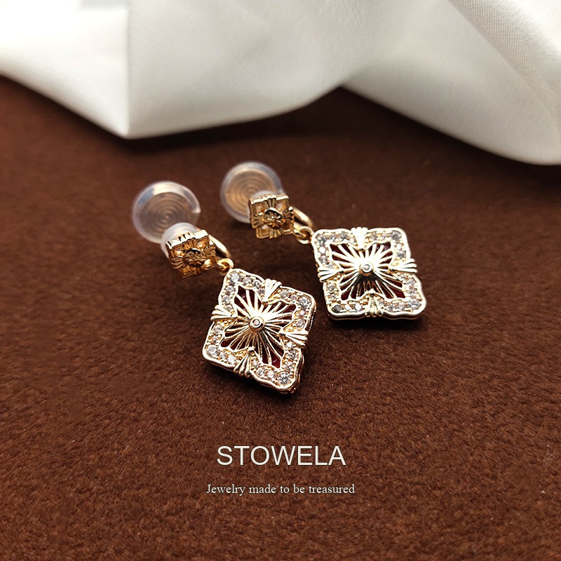 Aurelia Diamond-Shaped Clip-On Earrings product image 7