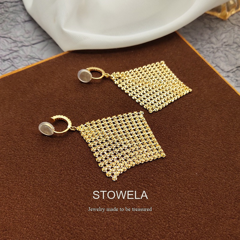 Amara Diamond-Shaped Geometric Clip-On Earrings product image 7