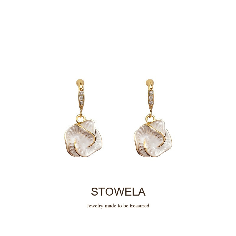 Élan Camellia Clip-On Earrings product image 8
