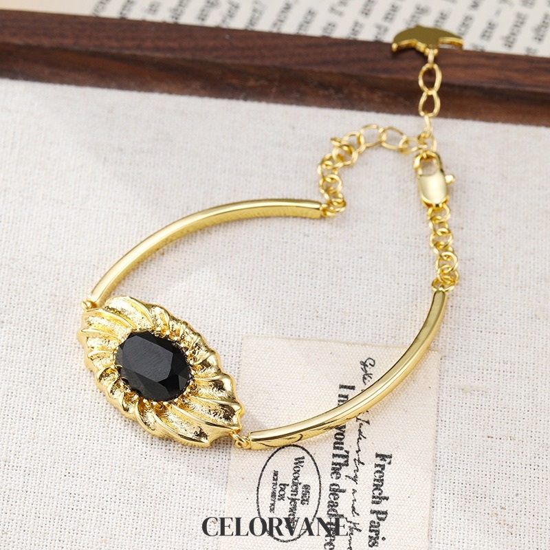 Elara Gleam Sculptural Chain Bracelet product image 2