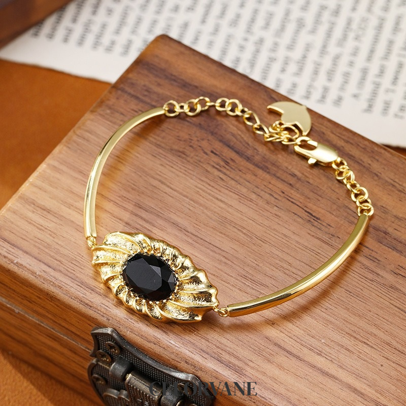 Elara Gleam Sculptural Chain Bracelet product image 4