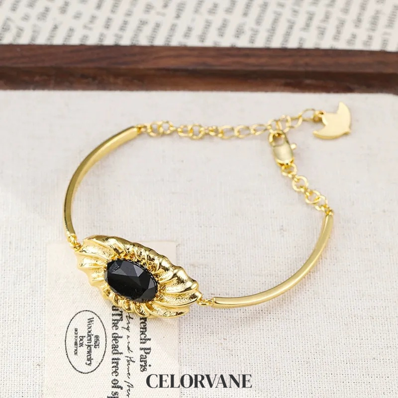 Elara Gleam Sculptural Chain Bracelet product image 7