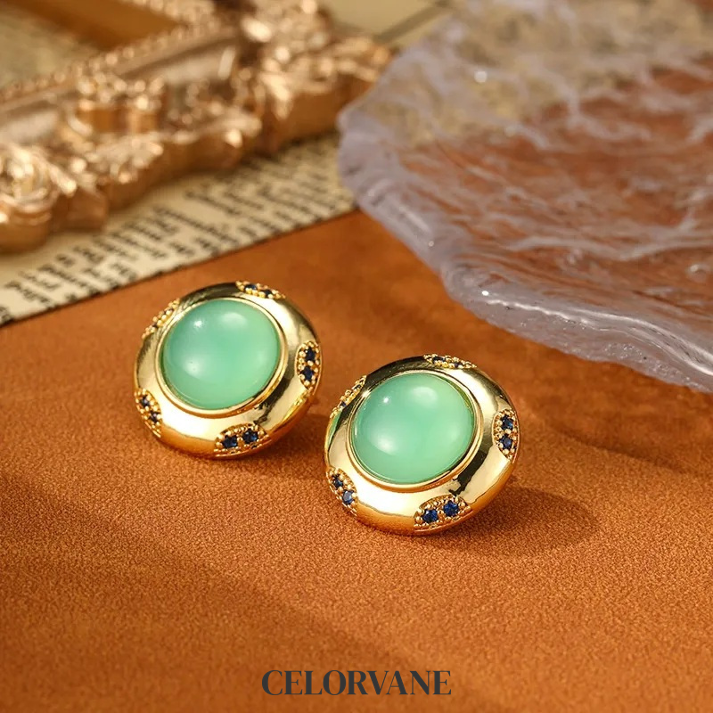 Vesper Petal Sculptural Stud Earrings product image 5