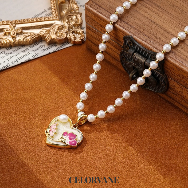 Elara Lustre Pearl Heart Pendant Necklace product image 1