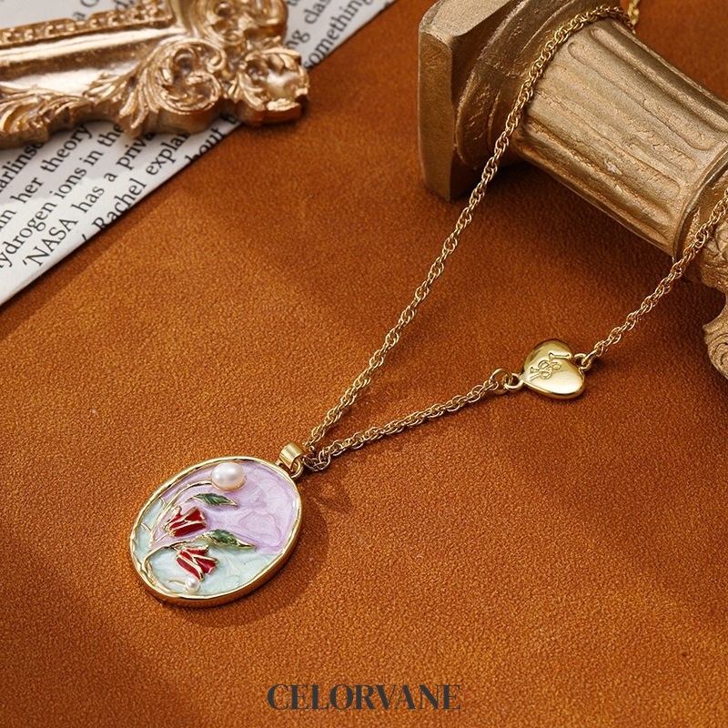 Cressida Lustre Pearl Pendant Necklace product image 2